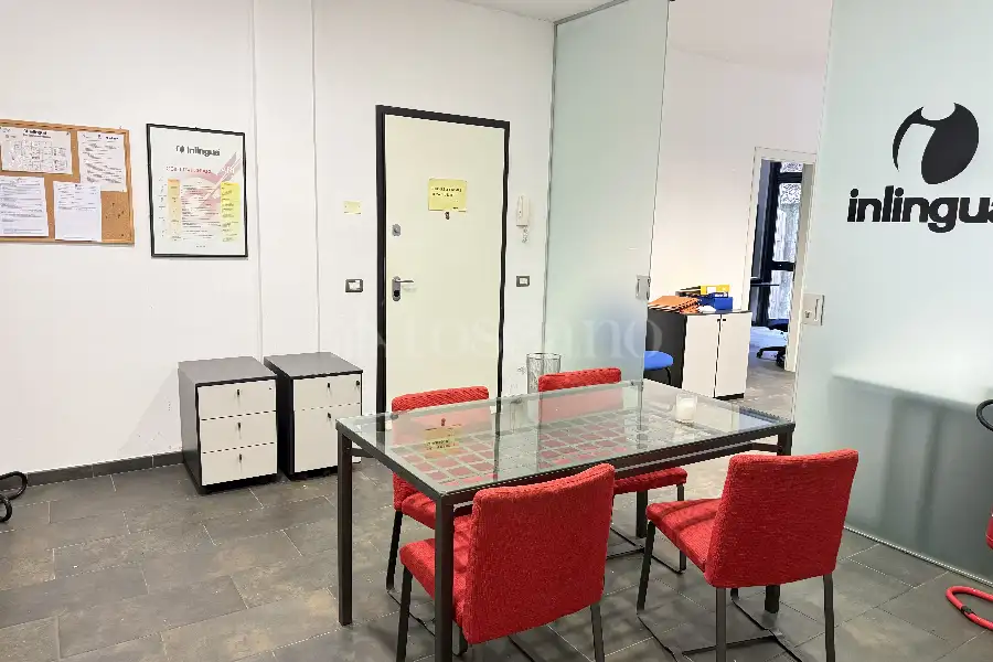 Ufficio in vendita di 250 mq a €250.000 (rif. 5/2026)