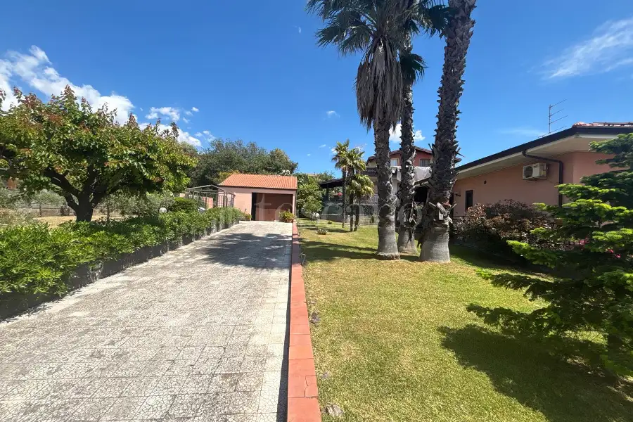 Villa in vendita di 100 mq a €370.000 (rif. 95/2026)