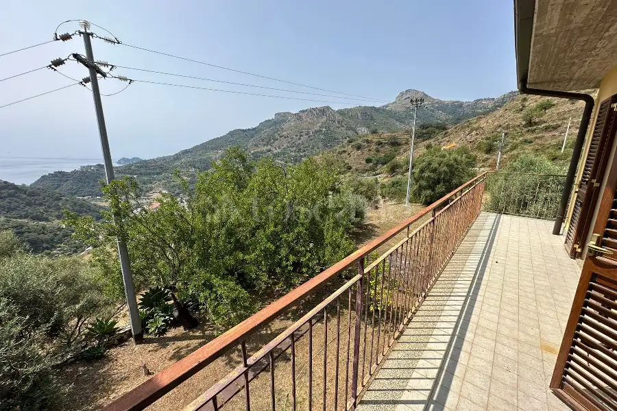 Villino a Schiera in vendita di 182 mq a €210.000 (rif. 31/2023)