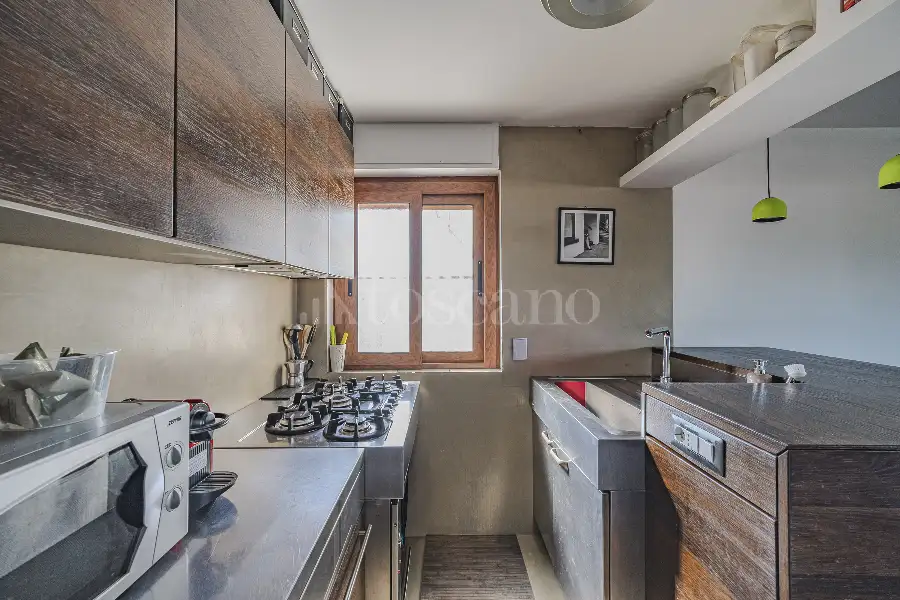 Attico in affitto di 82 mq a €1.900 (rif. 22/2026)