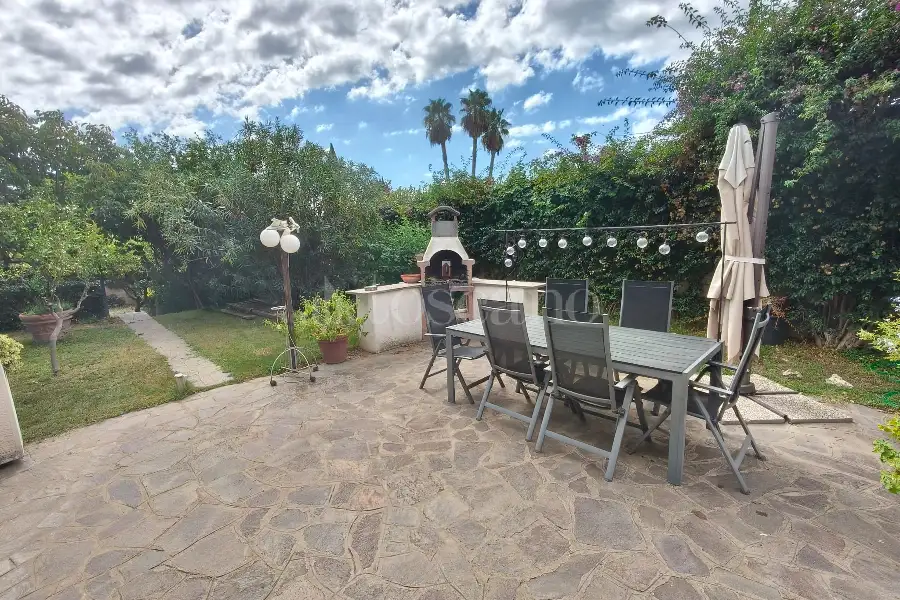 Villa in vendita di 300 mq a €845.000 (rif. 49/2026)