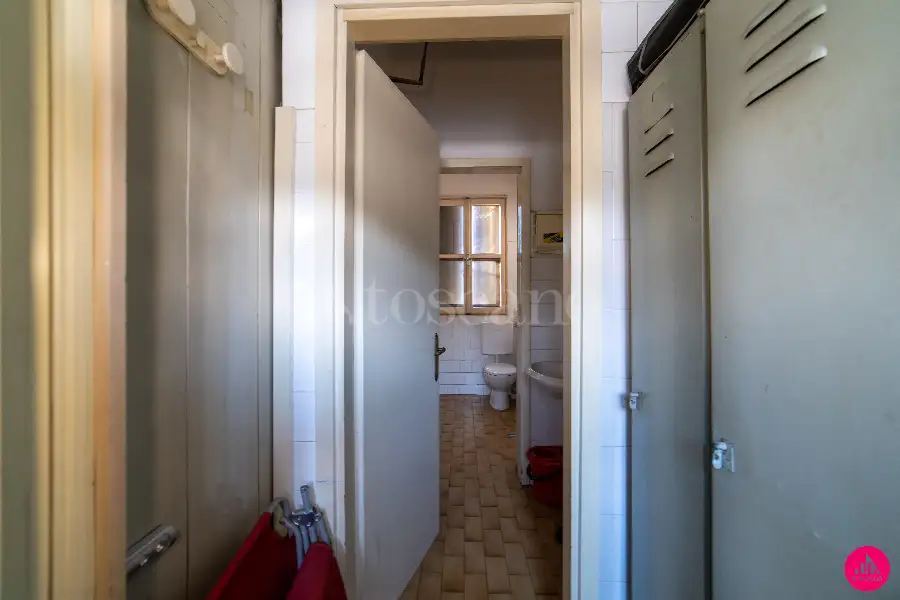 Negozio in vendita di 80 mq a €59.000 (rif. 27/2026)