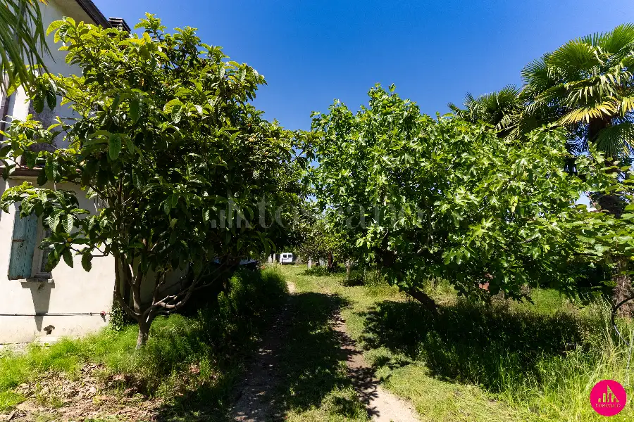 Casa Indipendente in vendita di 285 mq a €155.000 (rif. 82/2026)