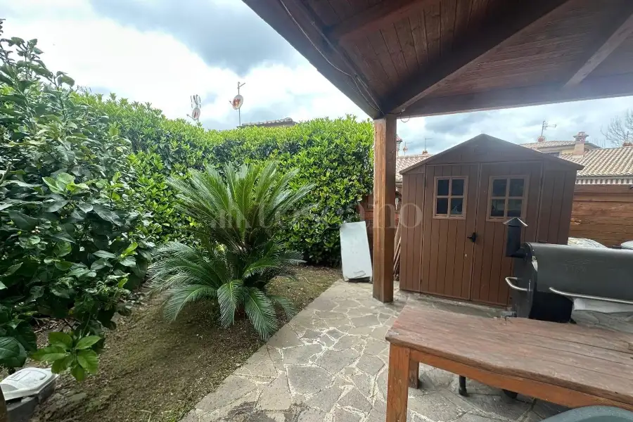 Villa Plurifamiliare in vendita di 200 mq a €430.000 (rif. 20/2026)