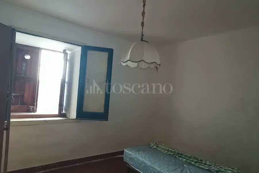 Casa in vendita di 480 mq a €450.000 (rif. 37/2026)