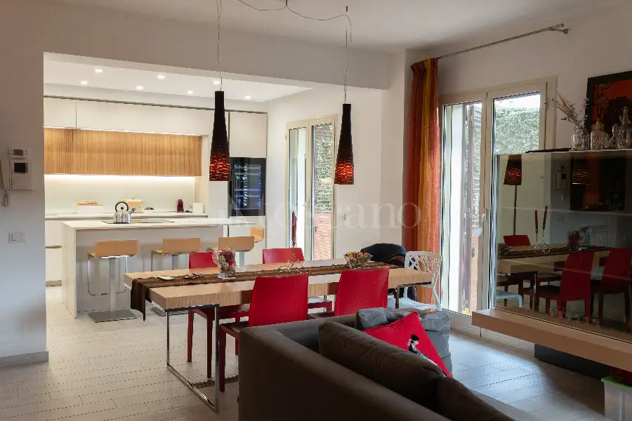 Villa Bifamiliare in vendita di 230 mq a €448.000 (rif. 166/2025)