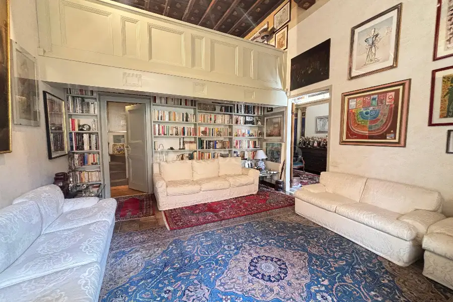 Casa in vendita di 153 mq a €1.990.000 (rif. 20/2026)