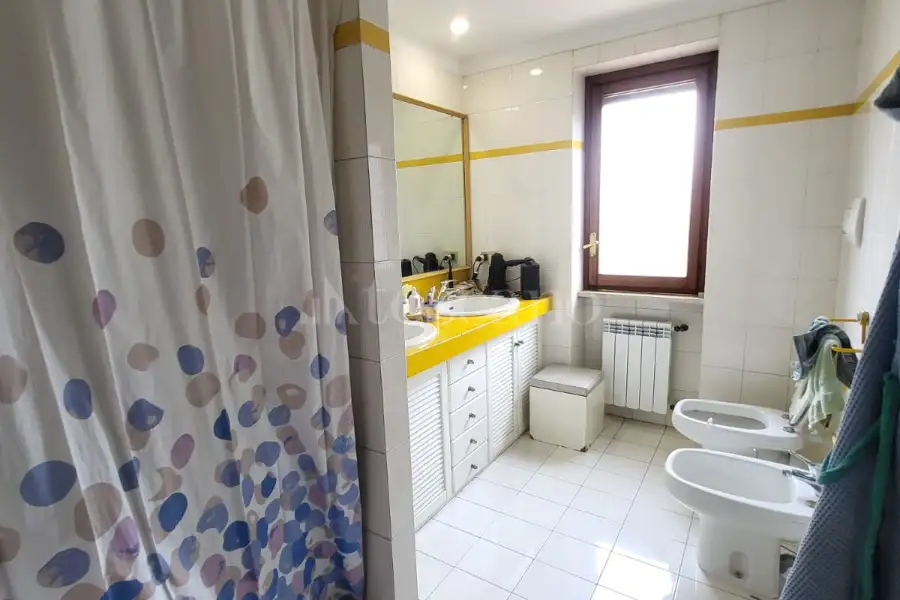 Villa Bifamiliare in vendita di 230 mq a €448.000 (rif. 2/2026)