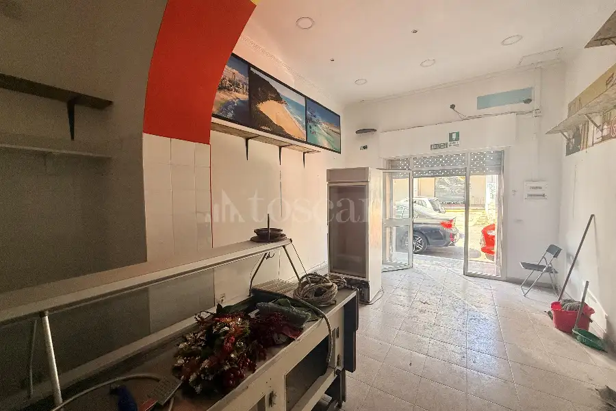 Negozio in vendita di 65 mq a €105.000 (rif. 51/2026)