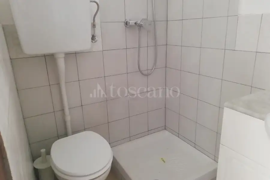 Negozio in affitto di 35 mq a €750 (rif. 12/2025)