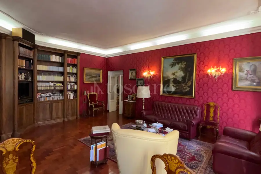 Casa in vendita di 232 mq a €1.099.000 (rif. 43/2025)