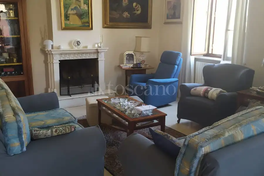 Casa in vendita di 230 mq a €450.000 (rif. 49/2026)