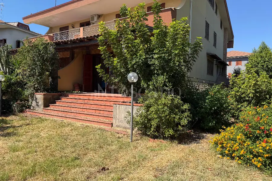 Villa in vendita di 330 mq a €498.000 (rif. 120/2026)