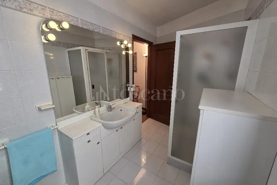 Casa Indipendente in vendita di 220 mq a €120.000 (rif. 5/2026)
