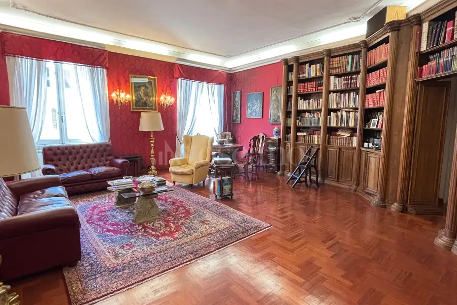 Casa in vendita di 232 mq a €1.099.000 (rif. 43/2025)