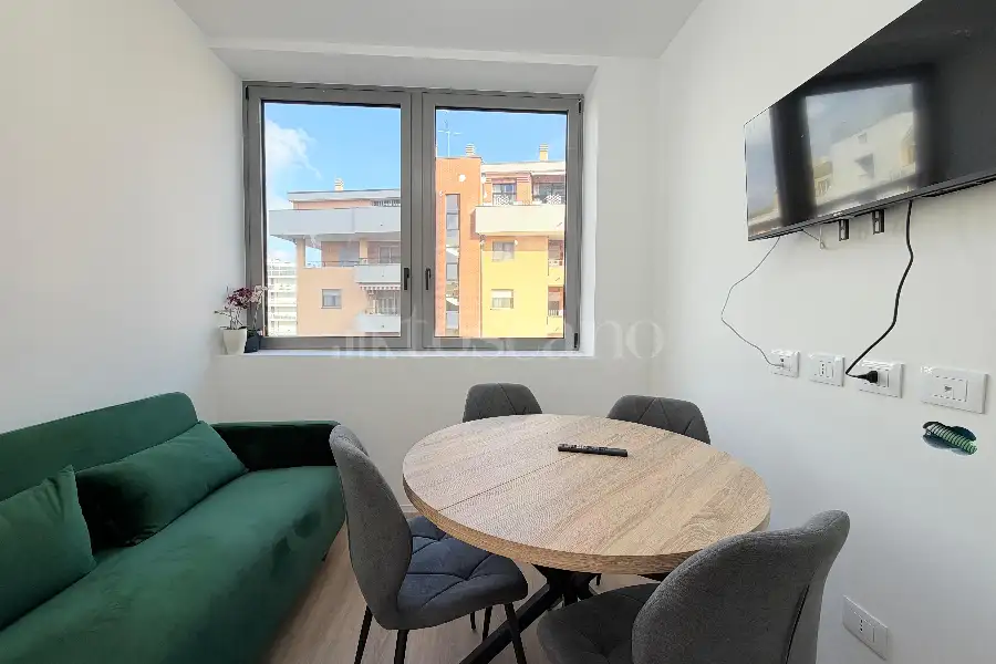 Casa in affitto di 48 mq a €950 (rif. 6/2026)