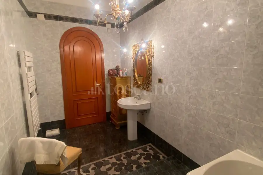 Villa in vendita di 300 mq trattativa riservata (rif. 45/2024)