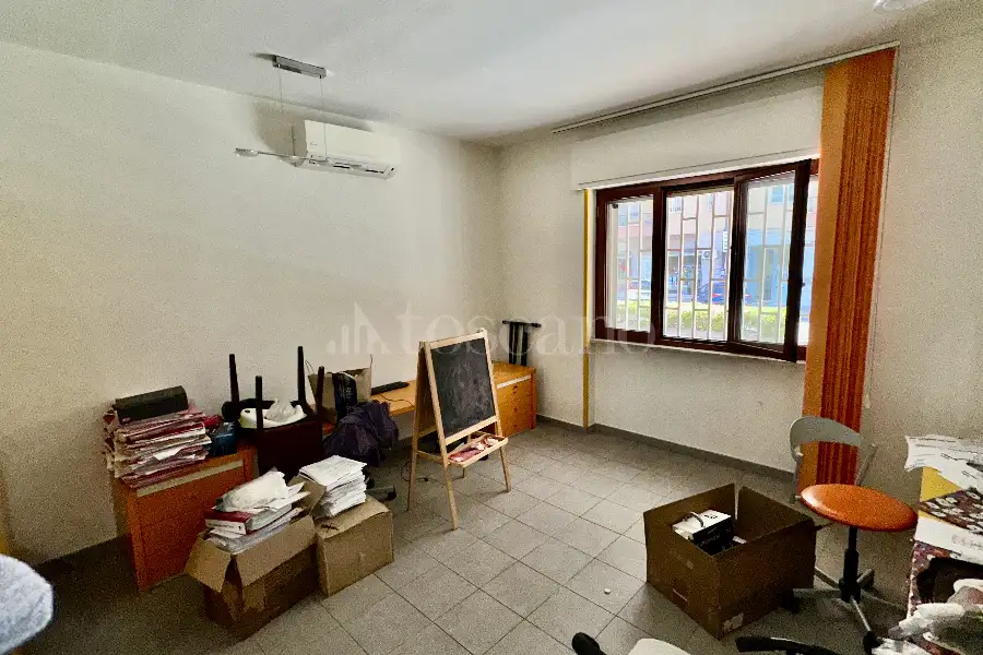 Ufficio in vendita di 150 mq a €229.000 (rif. 11/2026)