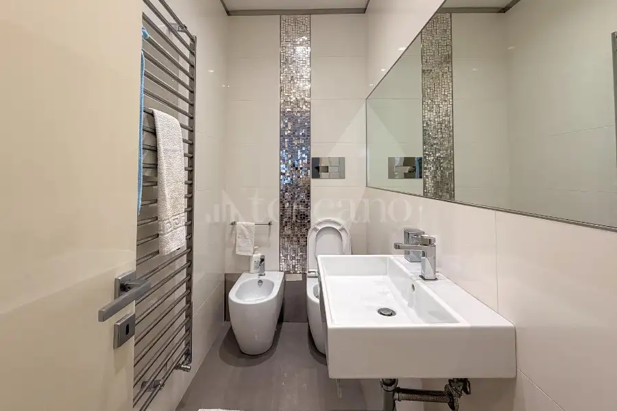 Casa in vendita di 252 mq a €1.950.000 (rif. 35/2026)