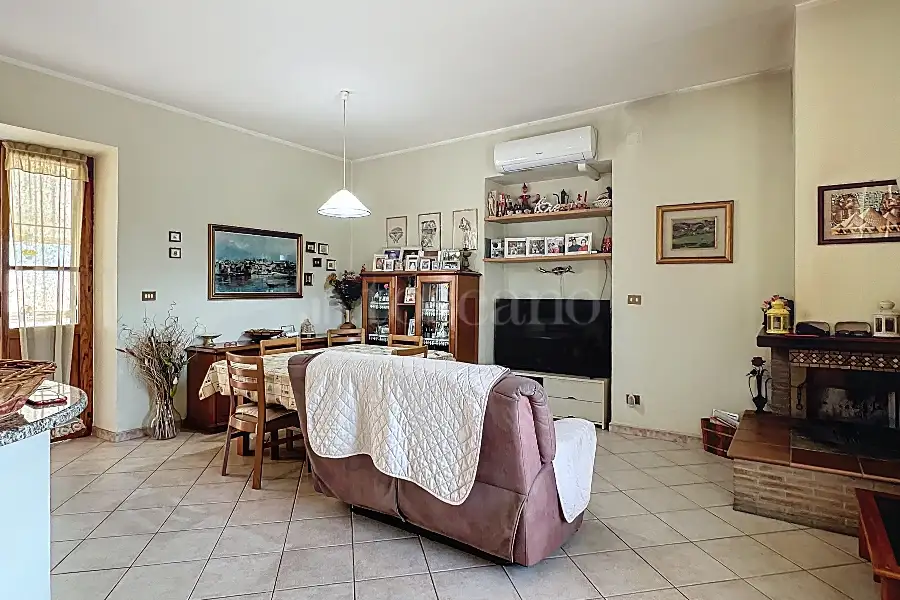 Casa Indipendente in vendita di 300 mq a €280.000 (rif. 85/2025)