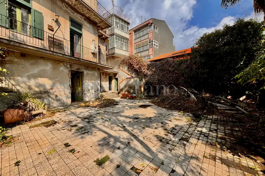 Casa Indipendente in vendita di 313 mq a €295.000 (rif. 134/2026)