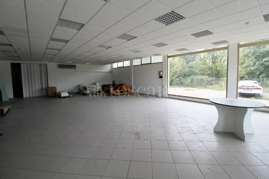Negozio in vendita di 540 mq a €199.000 (rif. 164/2026)