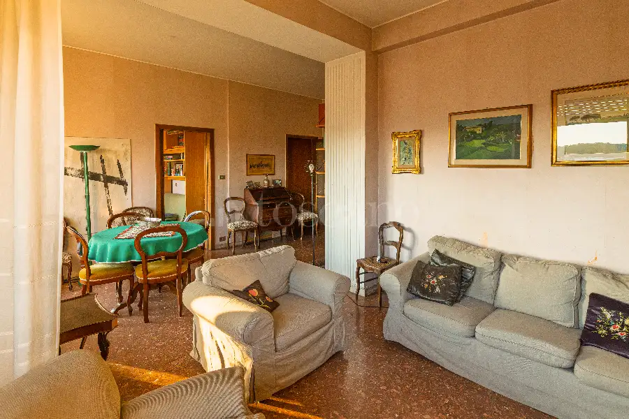 Attico in vendita di 185 mq a €1.250.000 (rif. 16/2026)