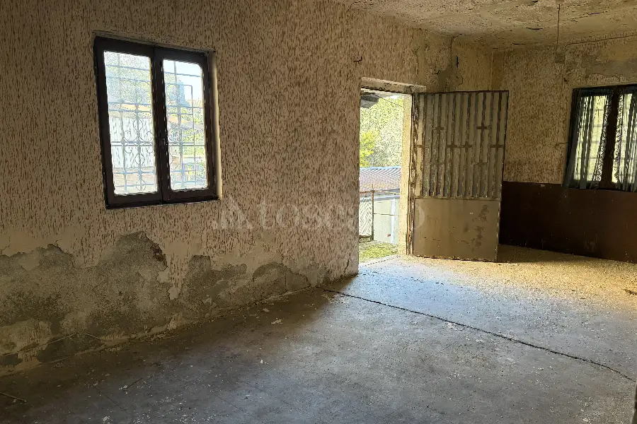 Rustico in vendita di 350 mq a €395.000 (rif. 3/2026)