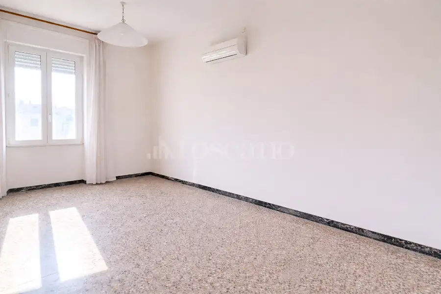 Attico in vendita di 165 mq a €699.000 (rif. 11/2026)