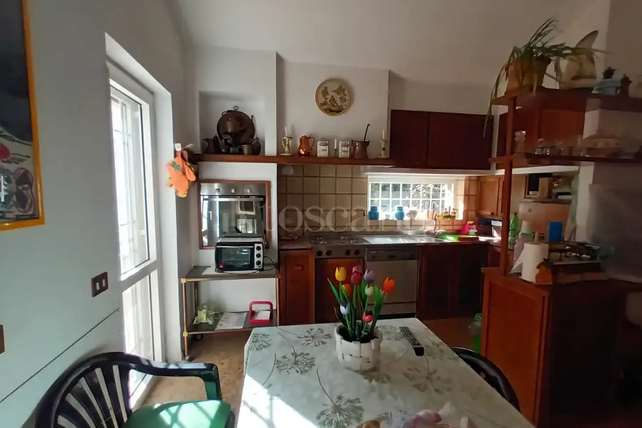 Villa in vendita di 318 mq a €249.000 (rif. 11/2026)