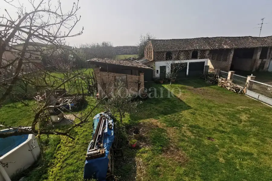 Casa Indipendente in vendita di 210 mq a €300.000 (rif. 9/2026)