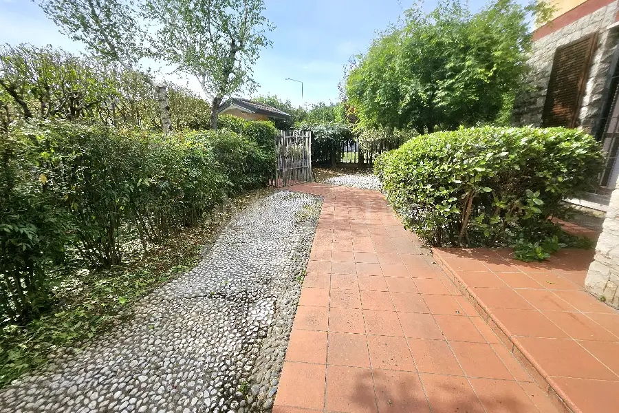 Villa Bifamiliare in vendita di 210 mq a €399.000 (rif. 13/2026)