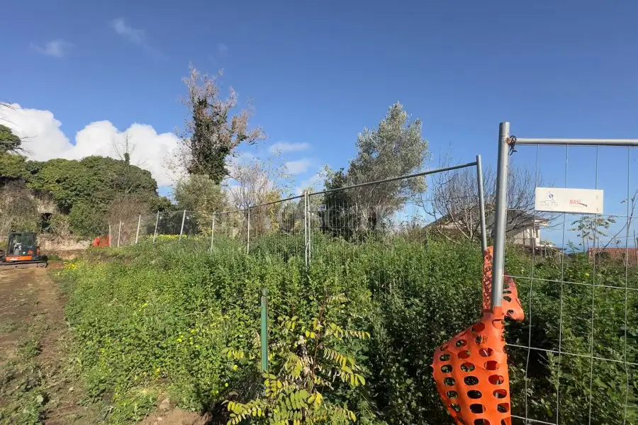 Edificabile Residenziali in vendita di 1.600 mq a €138.000 (rif. 192/2025)