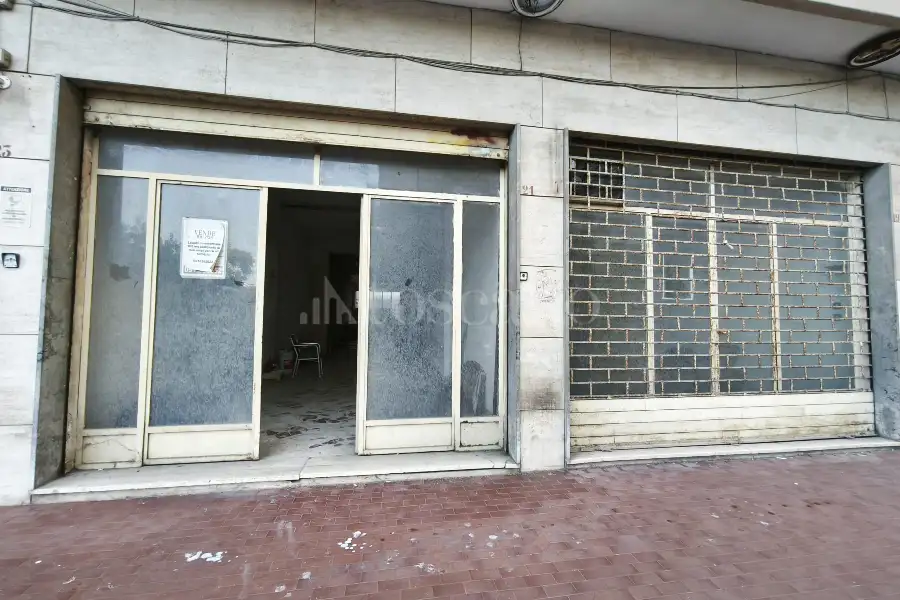 Negozio in affitto di 165 mq a €1.000 (rif. 9/2024)