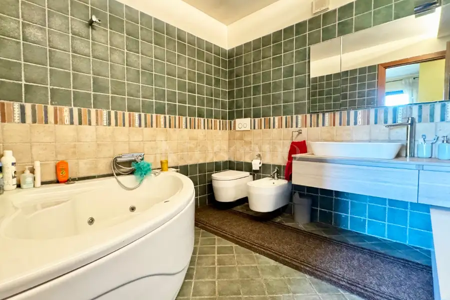 Villa in vendita di 356 mq a €779.000 (rif. 12/2026)