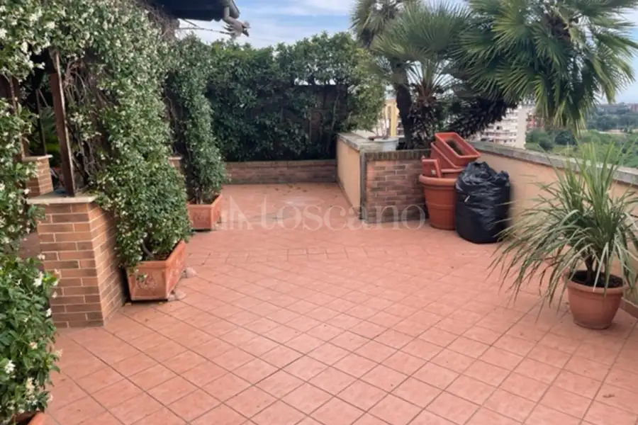 Attico in vendita di 120 mq a €500.000 (rif. 11/2025)