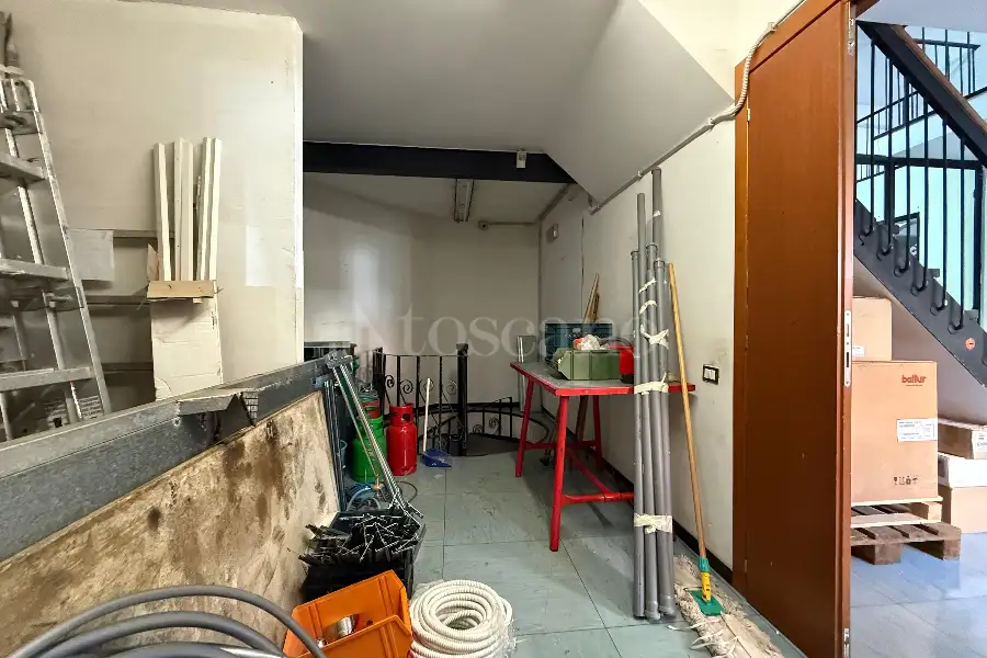 Negozio in vendita di 350 mq a €339.000 (rif. 6/2026)