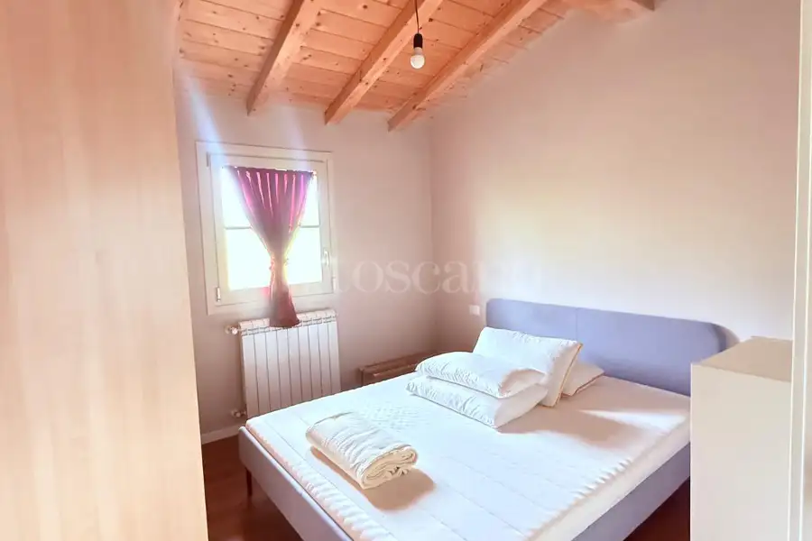 Casale in vendita di 300 mq a €990.000 (rif. 9/2026)