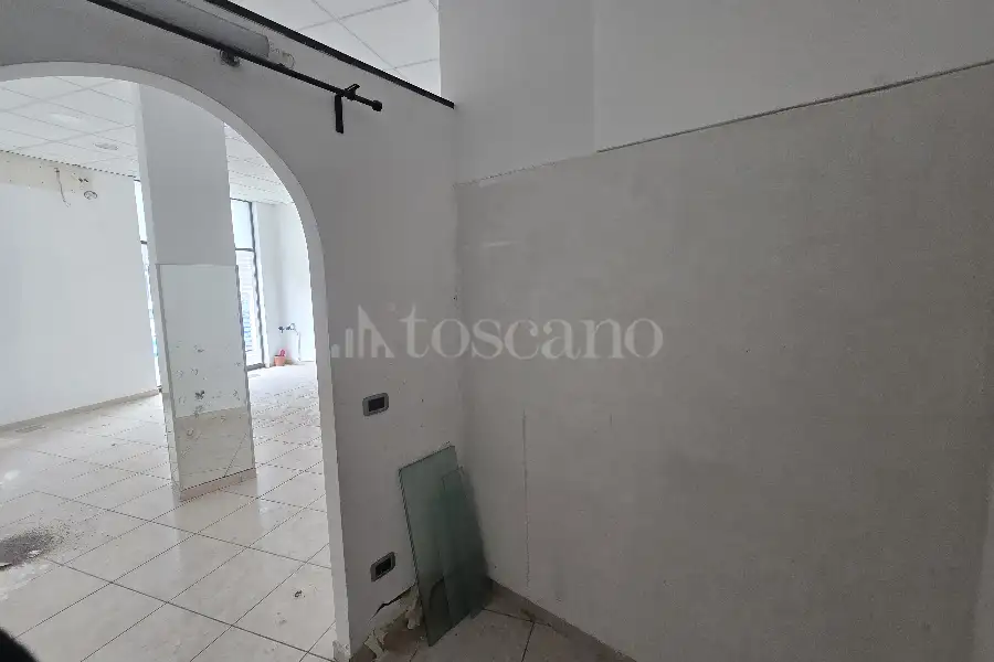 Negozio in vendita di 46 mq a €37.000 (rif. 38/2026)