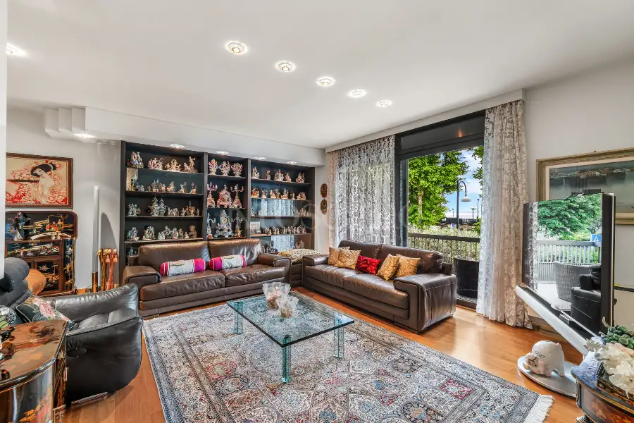 Villa in vendita di 420 mq a €2.700.000 (rif. 31/2025)