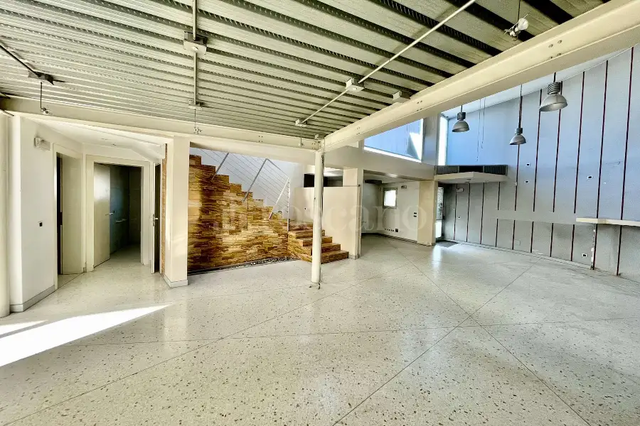 Attività Commerciale in vendita di 1.040 mq a €320.000 (rif. 5/2025)