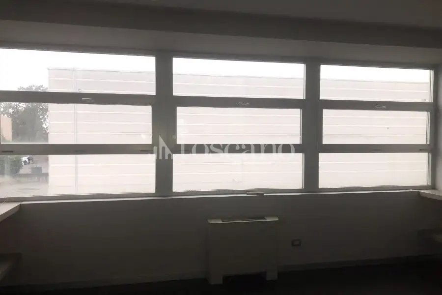 Ufficio in vendita di 280 mq a €190,000 (rif. BL6149VE)