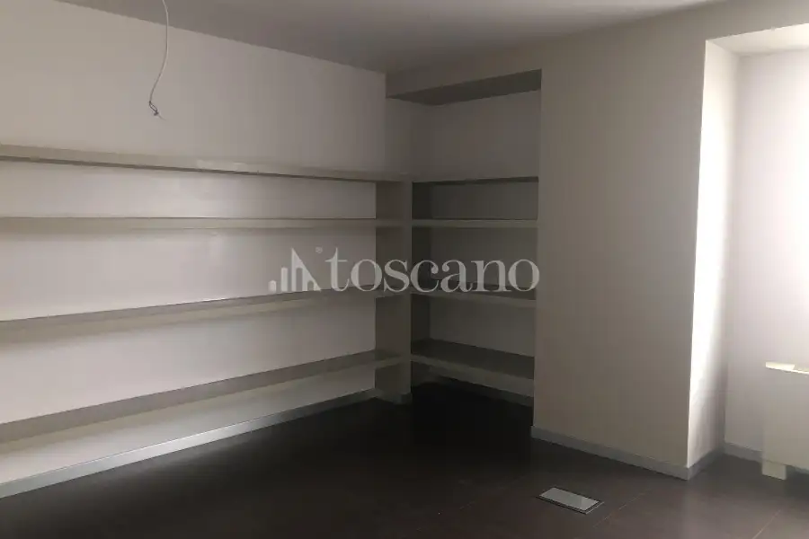 Ufficio in vendita di 280 mq a €190,000 (rif. BL6149VE)