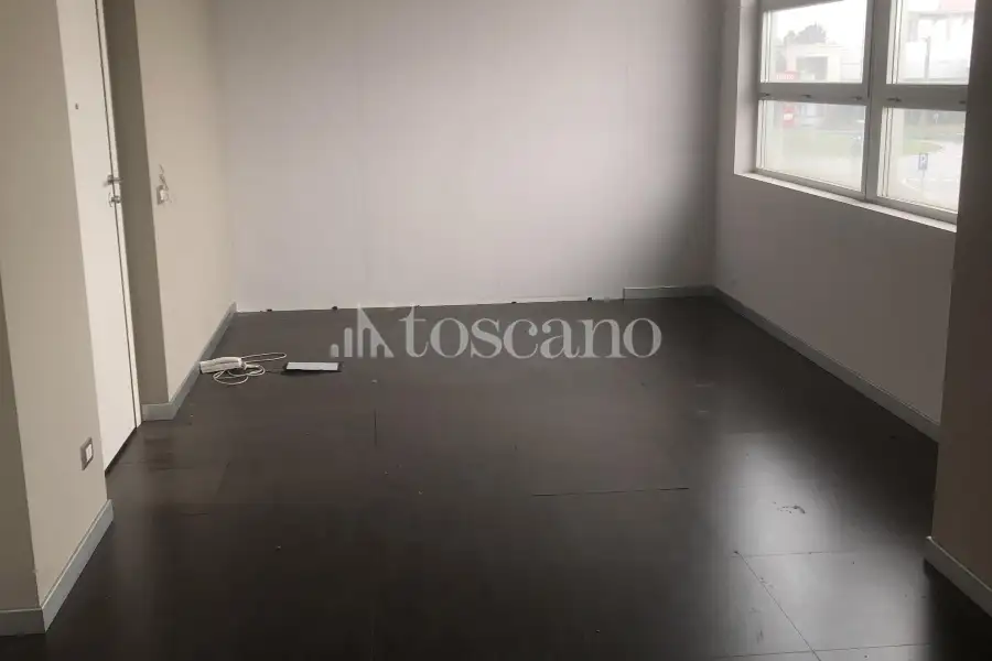 Ufficio in vendita di 280 mq a €190,000 (rif. BL6149VE)