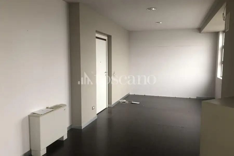 Ufficio in vendita di 280 mq a €190,000 (rif. BL6149VE)