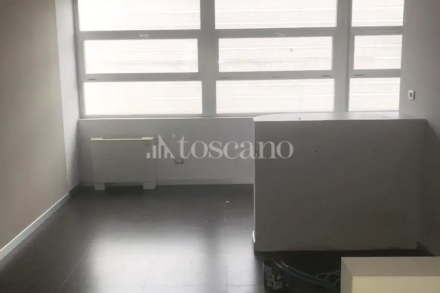 Ufficio in vendita di 280 mq a €190,000 (rif. BL6149VE)