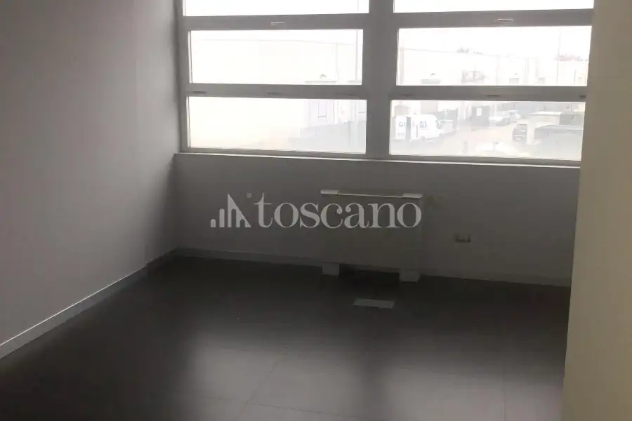 Ufficio in vendita di 280 mq a €190,000 (rif. BL6149VE)