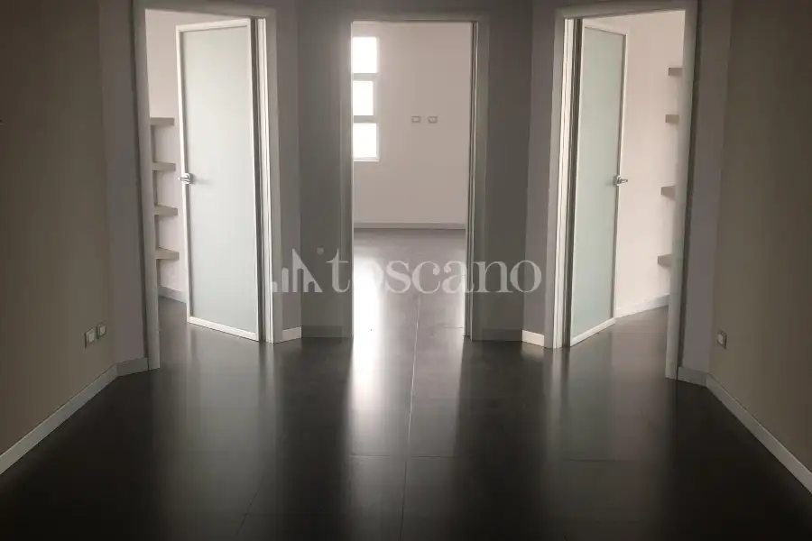 Ufficio in vendita di 280 mq a €190,000 (rif. BL6149VE)