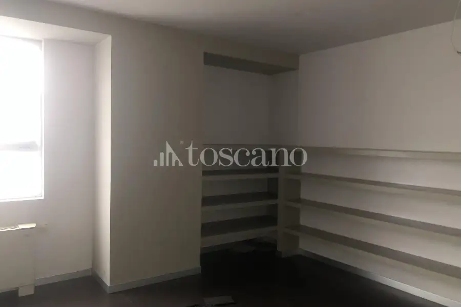Ufficio in vendita di 280 mq a €190,000 (rif. BL6149VE)