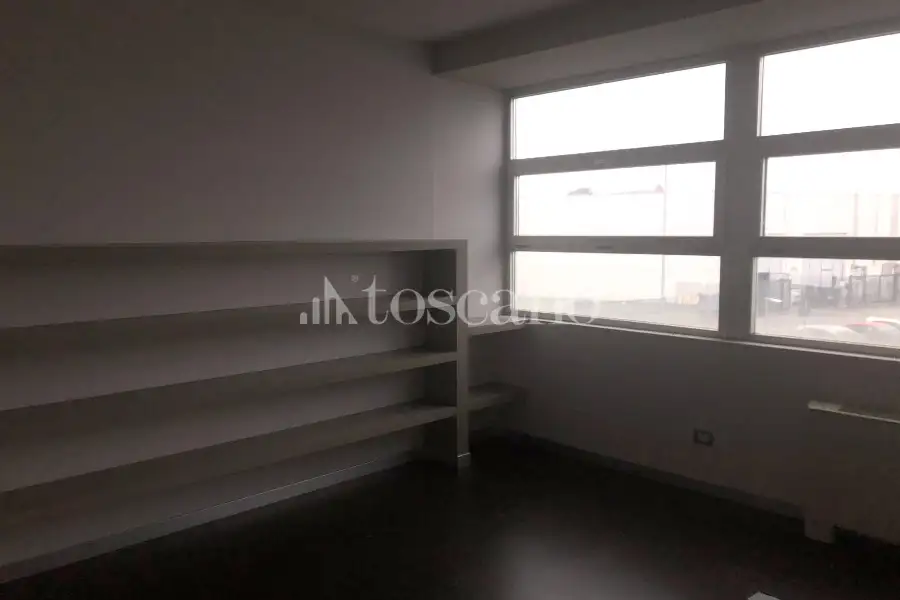 Ufficio in vendita di 280 mq a €190,000 (rif. BL6149VE)